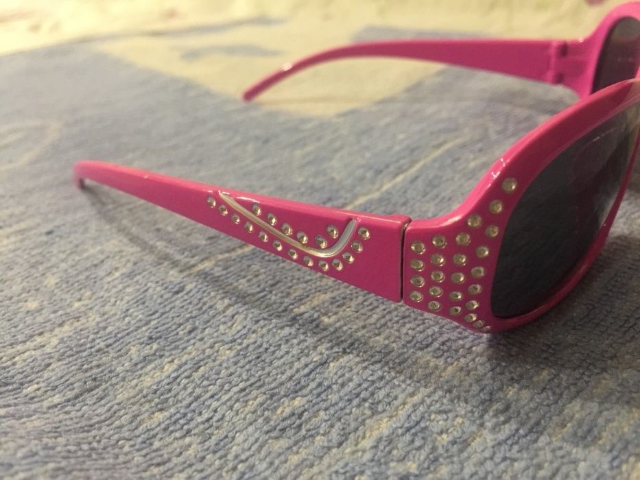 окуляри дівчинці сонцезахисні, стан відмінний