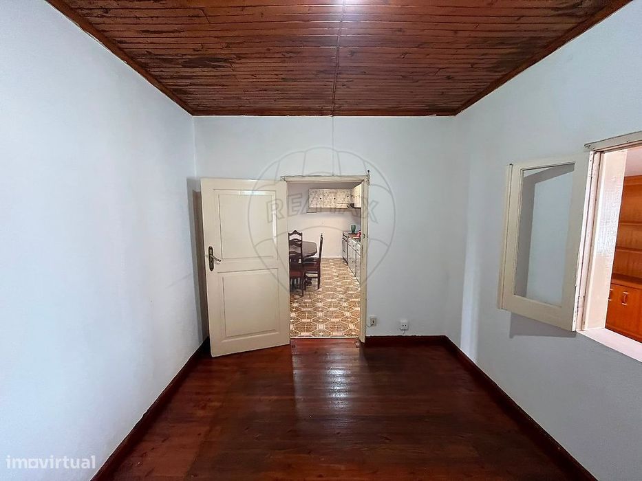 Moradia T4 para venda
