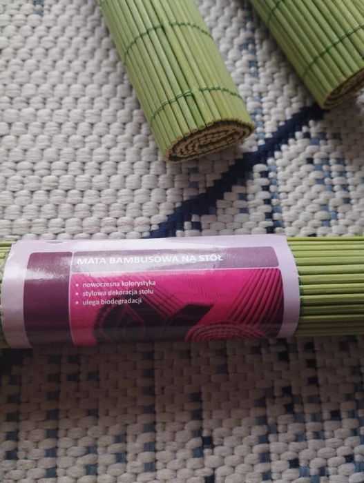 Mata bambusowa na stół