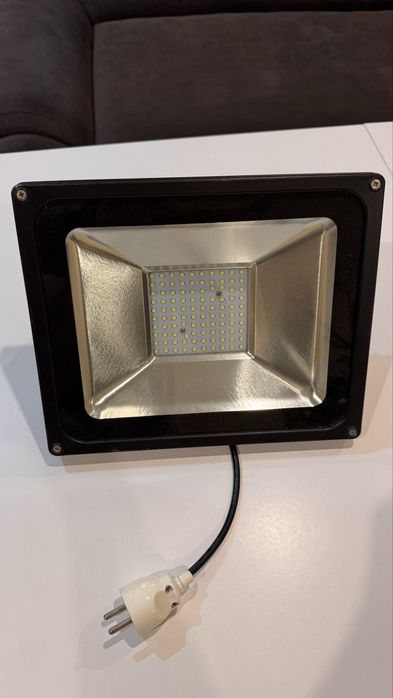 Naświetlacz LED 50 W