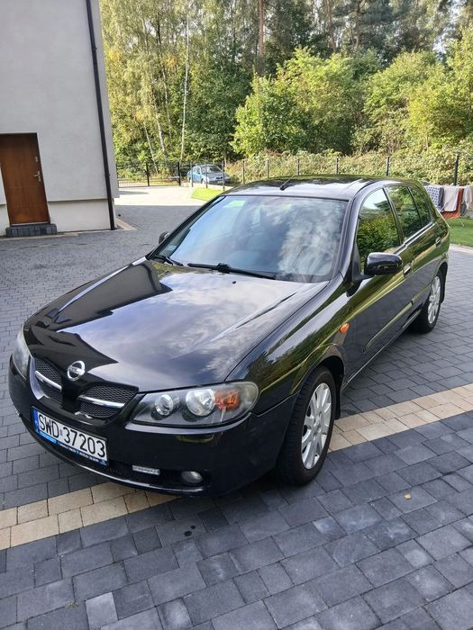Nissan Almera