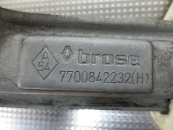 Elevador vidros trás direito RENAULT Clio II (BB0/1/2_, CB0/1/2_)