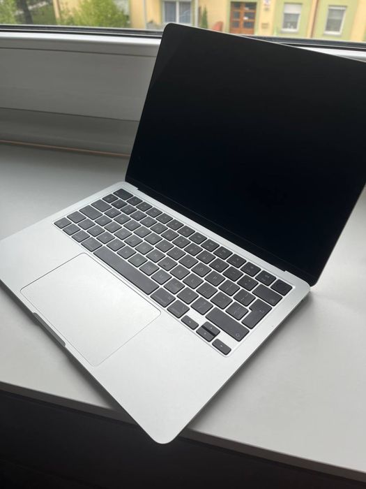 MacBook Air M4 2025 13” / 16GB / 256GB / Bateria 100%