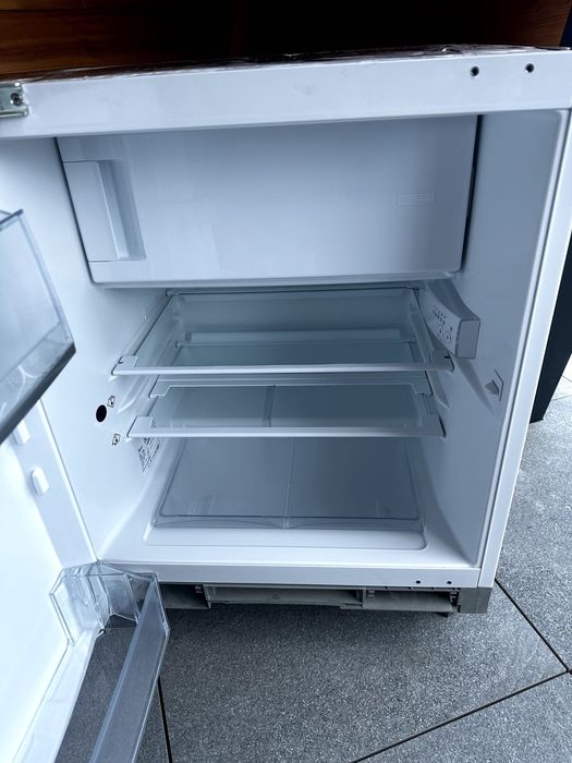 Lodówka Electrolux LFB3AE82R