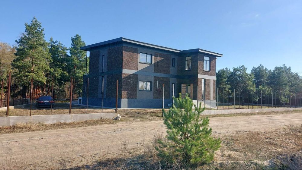 Продаю окрему будівлю в Хотянівці