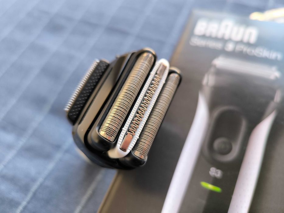 Máquina de Barbear Braun Series 3 ProSkin, Com Cabeça Extra, Como Nova