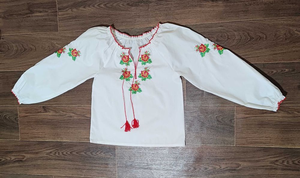 Вишиванка для дівчинки