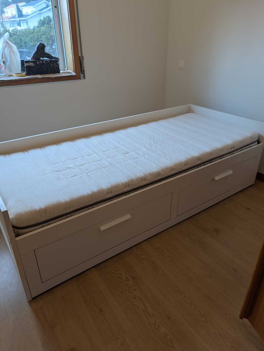 IKEA BRIMNES cama individual/dupla com 2 gavetões + 1 colchão