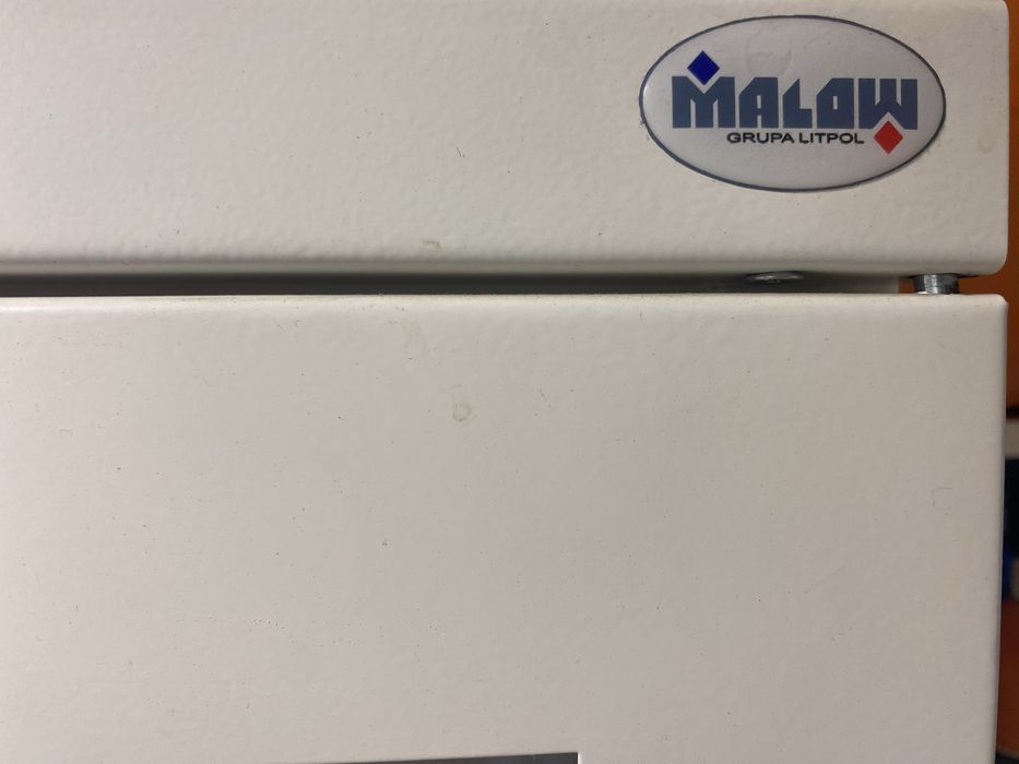 Metalowa szafa medyczna na leki