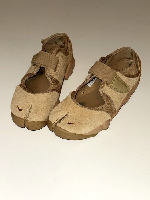 Tabi nike air rift