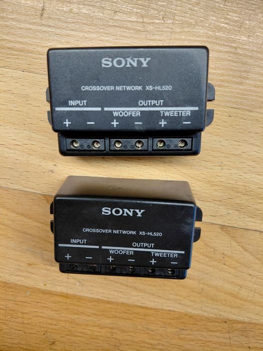 Crossover Sony XS-HL520 para Twitter