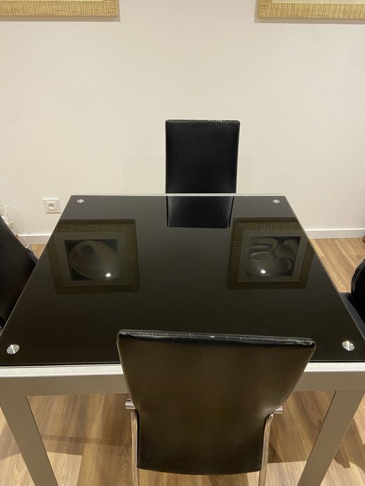 Mesa Vidro Extensivel + Cadeiras