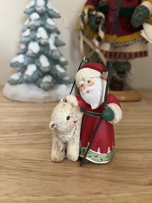 Много разных ёлочных игрушек Hallmark от 1981г.