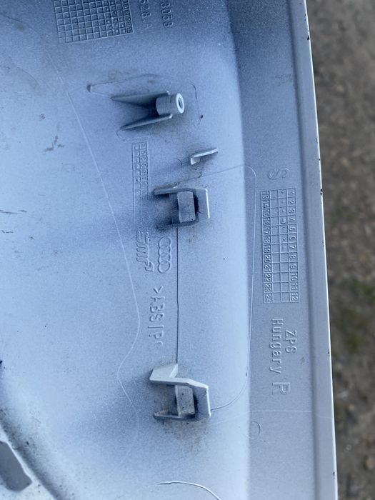 Кришка правого дзеркала audi a4 b9