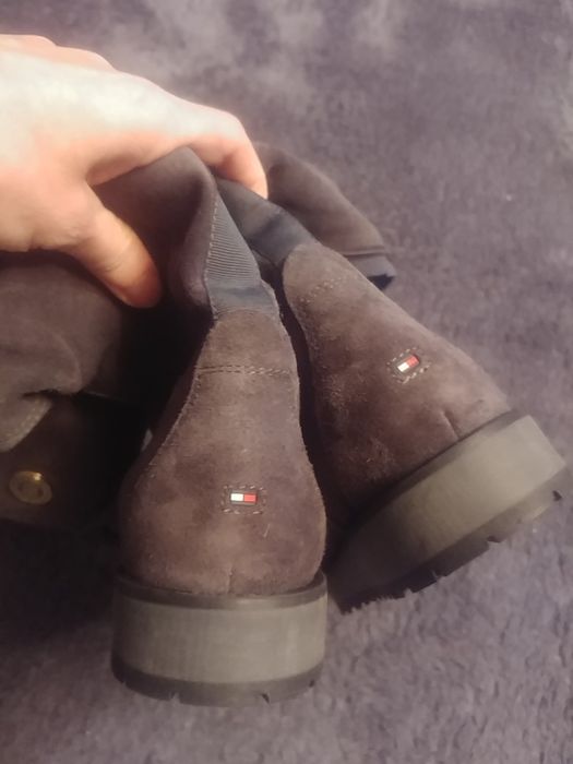 Kozaki Tommy Hilfiger roz 38. Skóra zamsz.