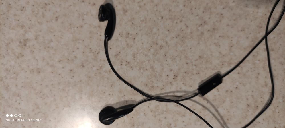 Проводные наушники бу рабочие