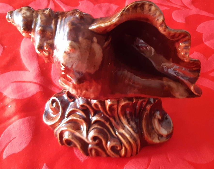 Peça decorativa em cerâmica