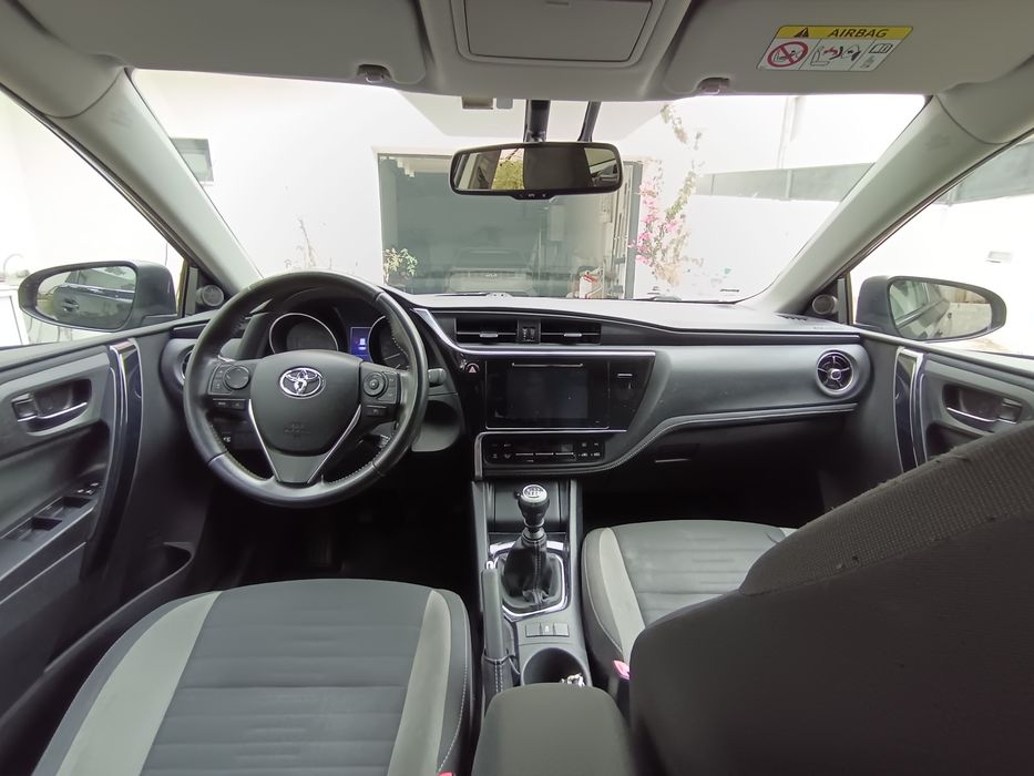 Toyota Auris touring sports 1.4 d-4d