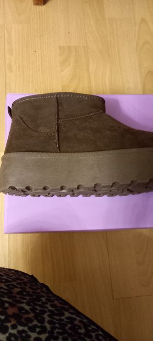 Buty  damskie ocieplane nowe