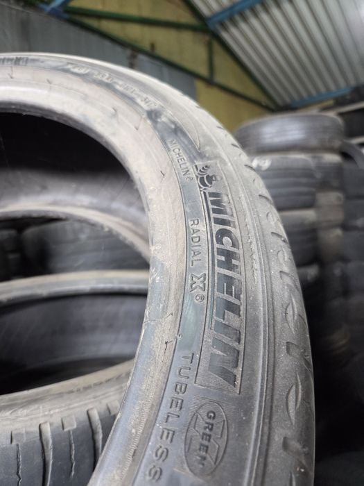 Шини 235/40 R19 Michelin