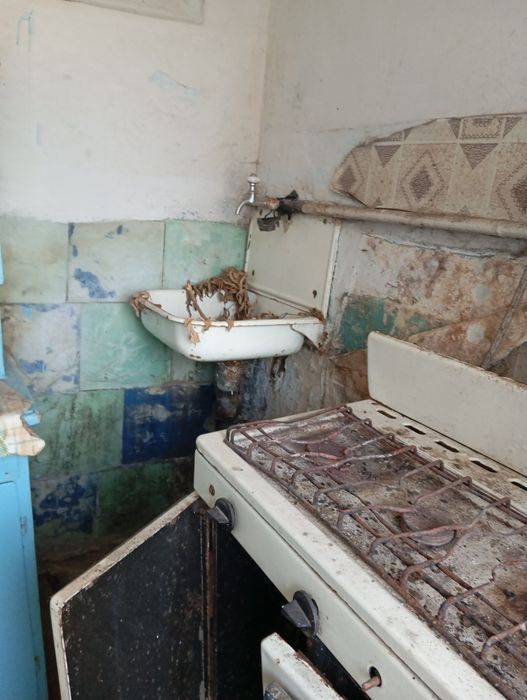 Терміново продам 3кім.кв..під ремонт! Варіант під Бізнес!