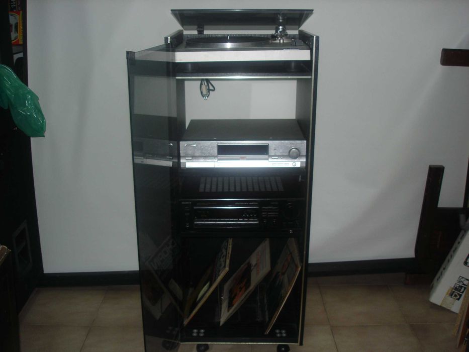 Móvel de HI-FI da marca Technics
