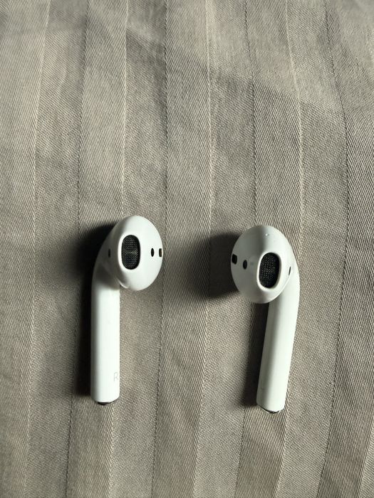Продам airpods 2