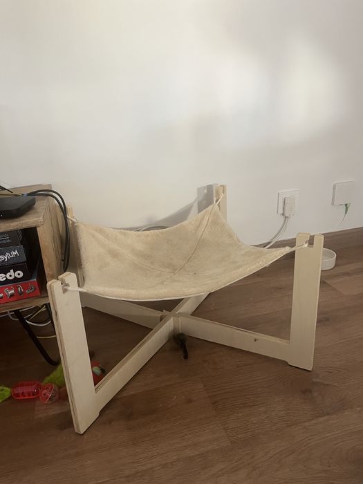 Cama de madeira para gatos