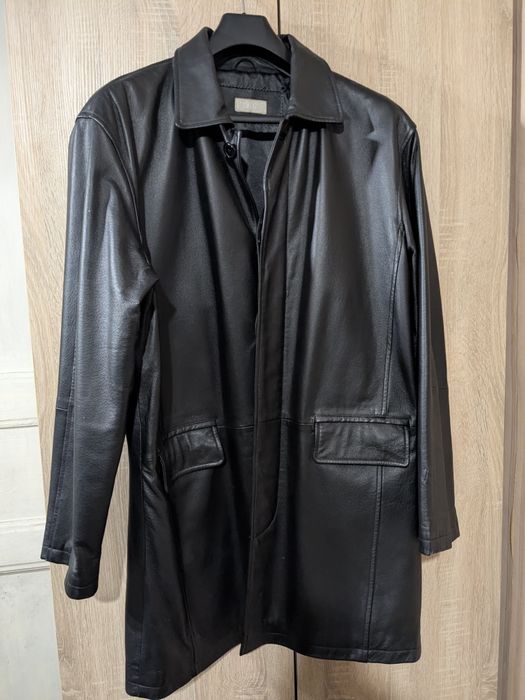 Кожаное пальто с шолкавой подкладкой