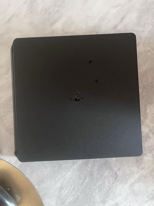 PlayStation 4 Slim + 2 Comandos