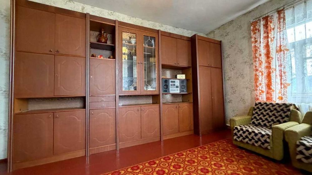 Продаж цегляного будинку 78м². 4 кімнати. 33 сотки. Центр. ID:813