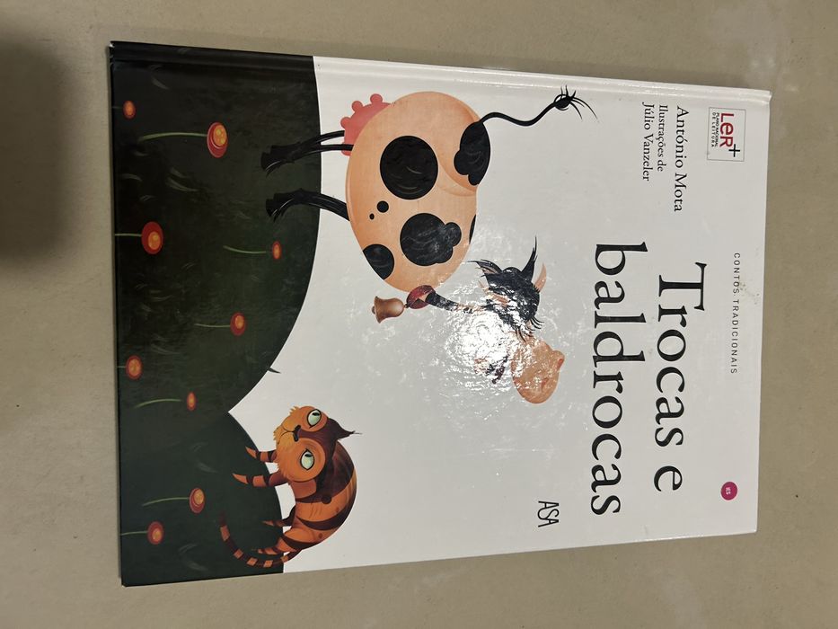 Stitch bonecos livros