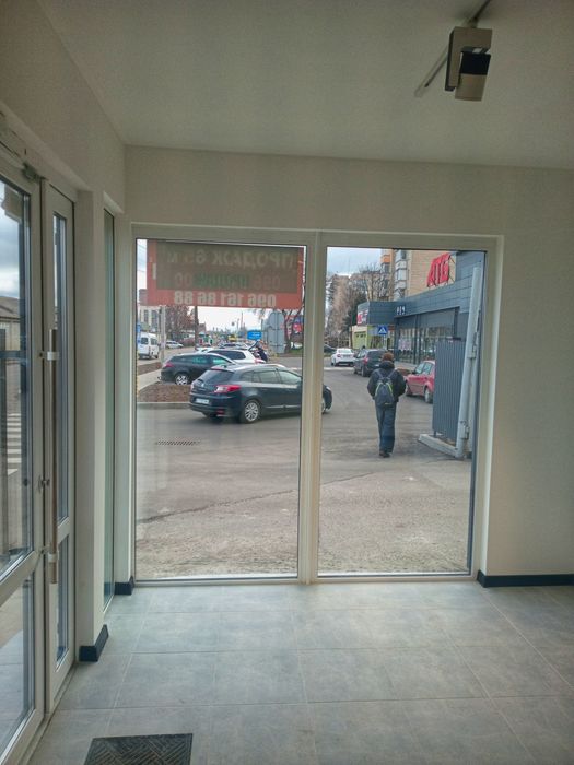 Продам приміщення біля АТБ без%!