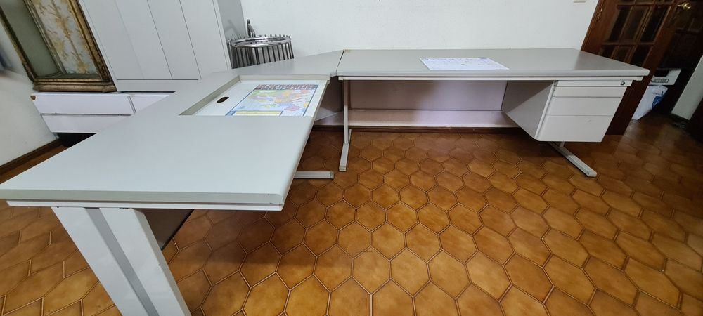 Secretárias 2 lados em L