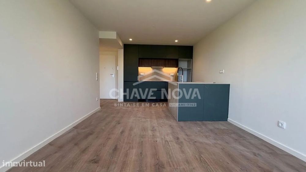T1 Novo c/ Varanda e Lugar de garagem próximo do Gaiashopping