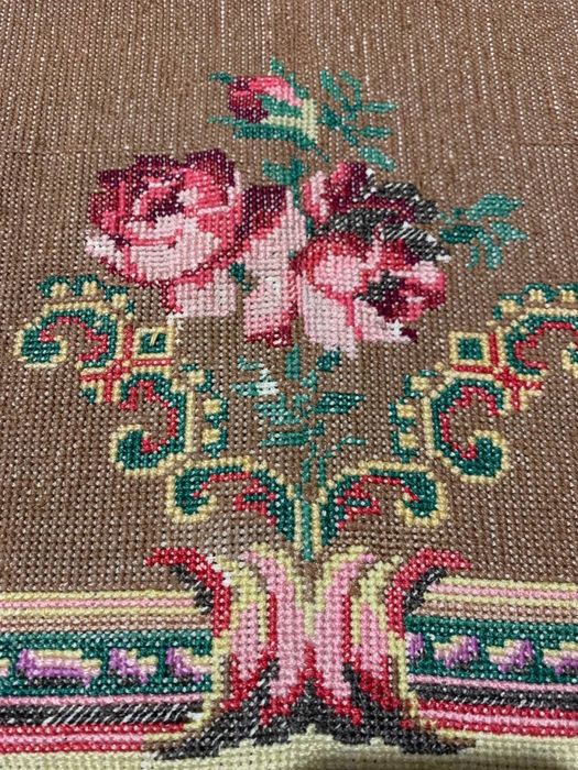 Ковер гобелен ручной работы вышитый