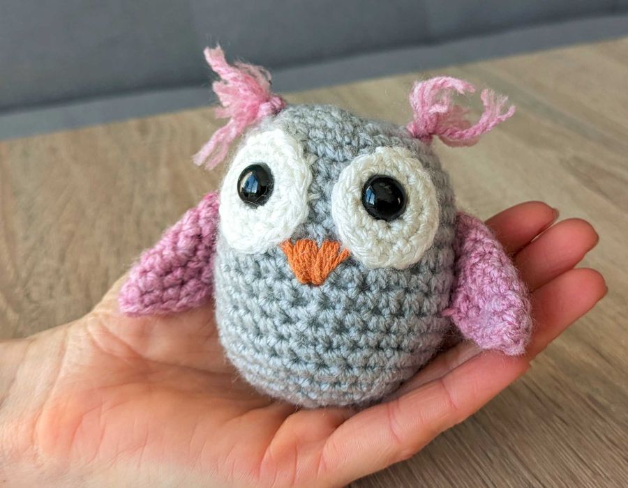 Sowa szydełkowa - breloczek