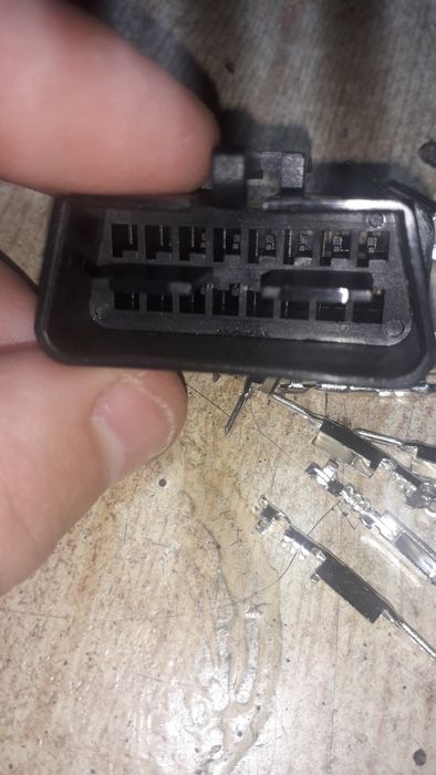 Złącza gniazda diagnostyczne OBD