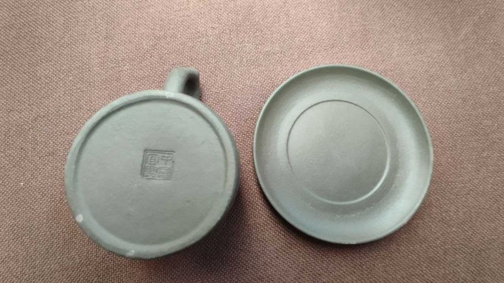 Conjunto de chá chinês completo em cerâmica tipo Yixing Zisha, proveniente de Yixing.