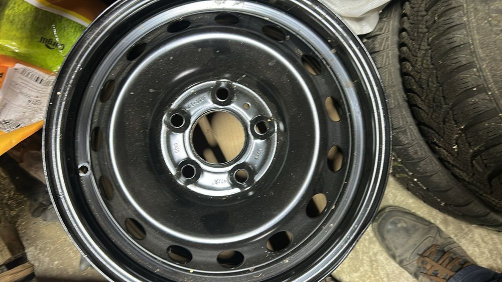 Диски до авто різних діаметром
