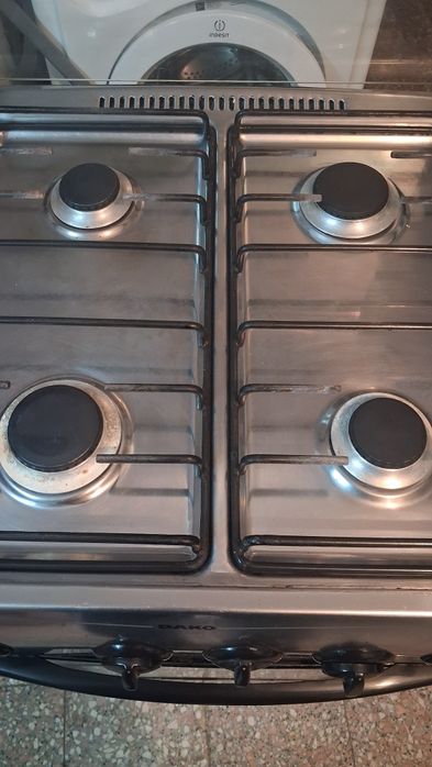 Forno 4 bicos, bojita de gas