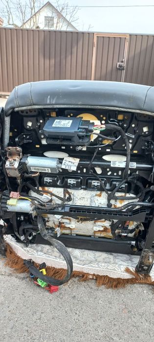 Кожаный салон Audi Q3 F3 19+