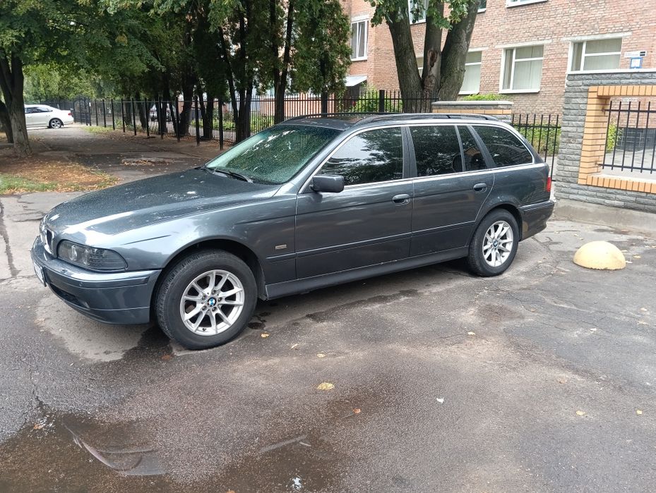 Продам БМВ е39  525 тді