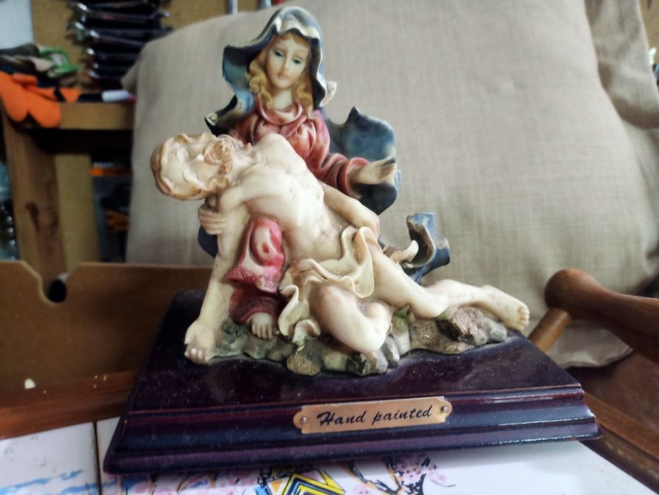 Estatuetas de resina