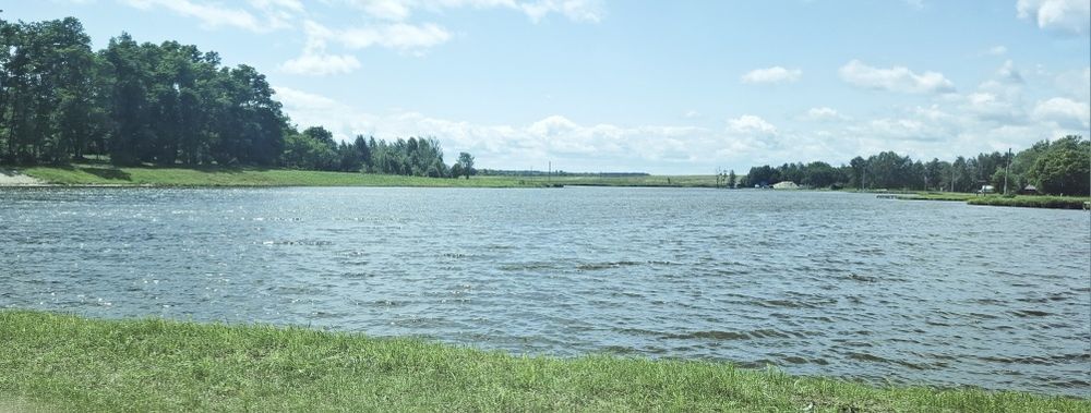 Продаж земельної ділянки біля річки
