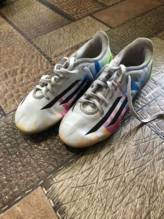 Дитячі бутси б/у