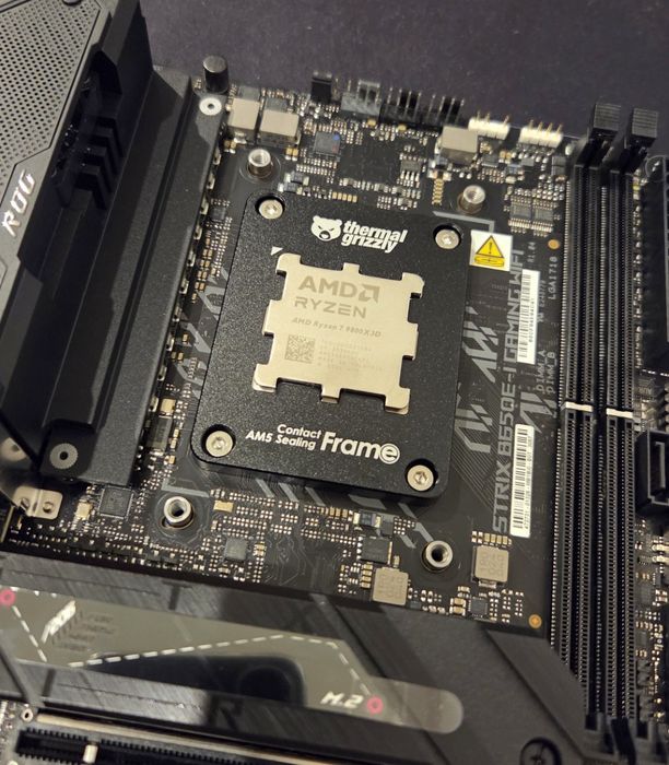 PC Asus ROG monster SFF 9800X3D, 64GB, 6TB SSD, Hellhound RX9070XT FV