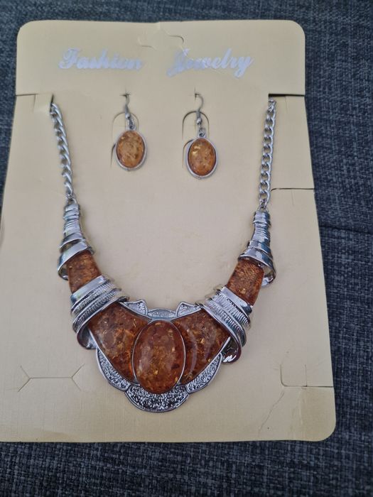 Conjunto colar e brincos