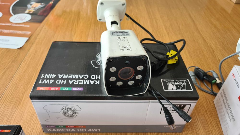 Monitoring Hikvision 10 kamer + 2 rejestratory