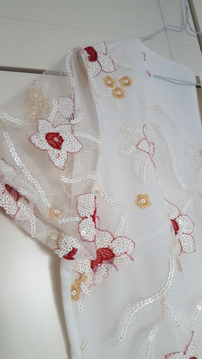 Blusa Flores Lantejoulas NOVA Tam L - 40/42